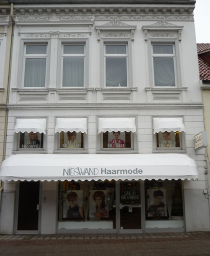 NIESWAND Haarmode - Eingangsbereich